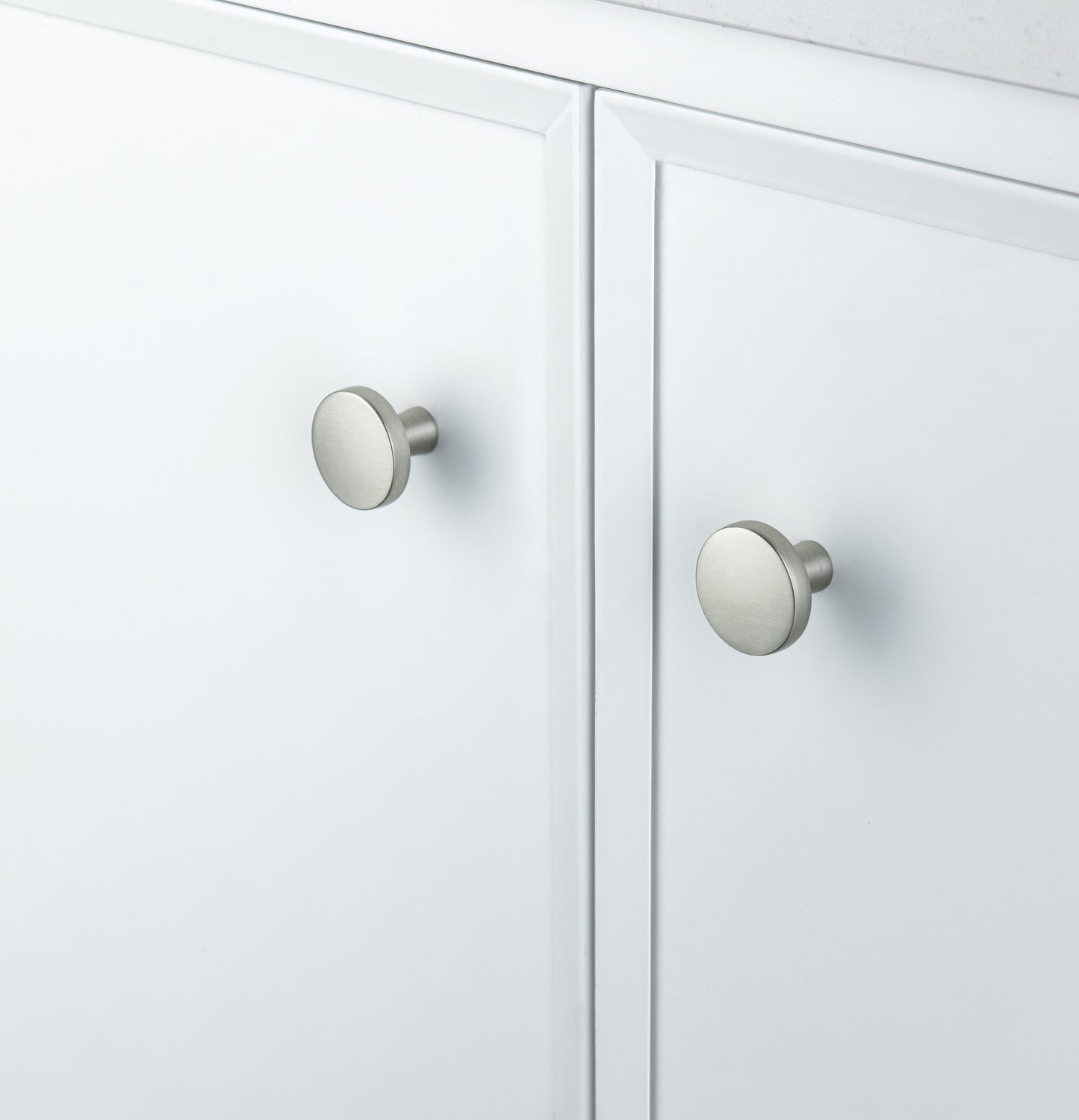 Luna 1.26 in. (32 mm) Modern Round Cabinet Knurled Knob (10-Pack)